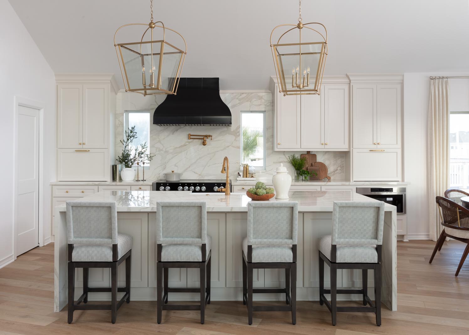 NikoleStarr_TikiIsland_02